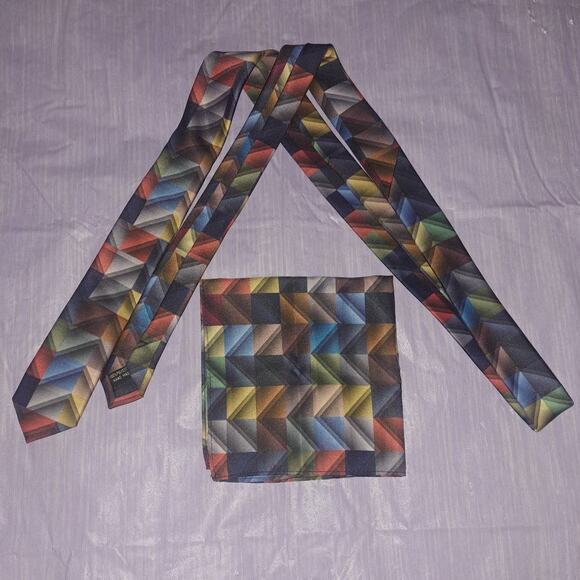 Boys Plaid Zig Zag Neck Tie & Matching Pocket Square - Picture 1 of 6